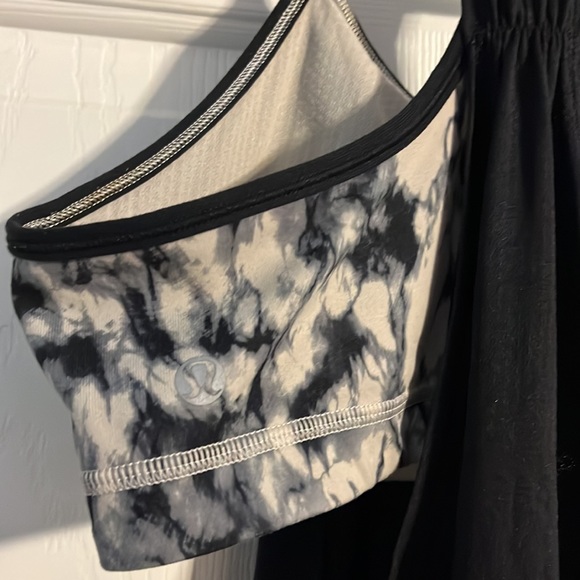 Lululemon Women’s No Limits Tank Black Marble size 10 - Picture 4 of 4